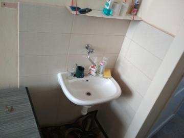Obklad v zborovni po výmene Obklad v zborovni po výmene